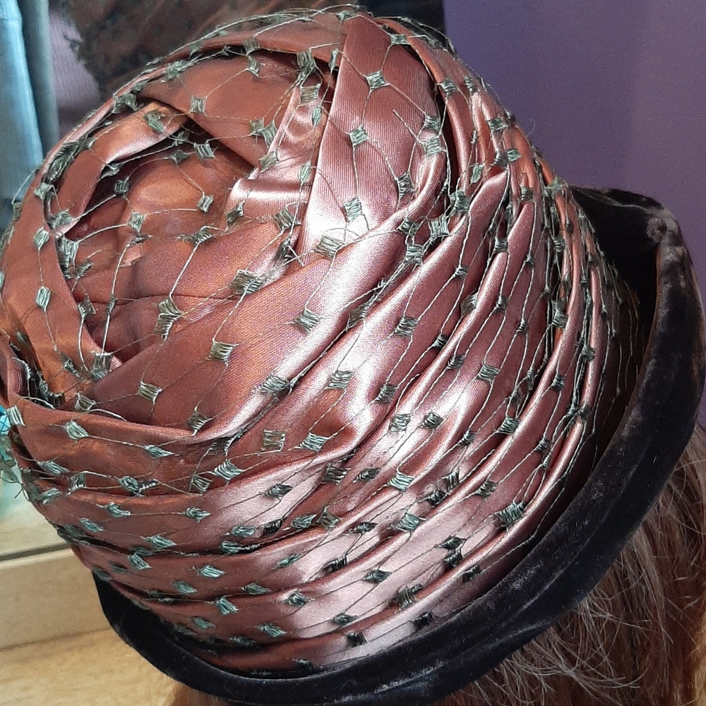 Vintage hat, velvet, satin. - Picture 3 of 7
